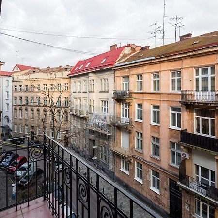 Romari Два Поверхи Lägenhet Lviv Exteriör bild