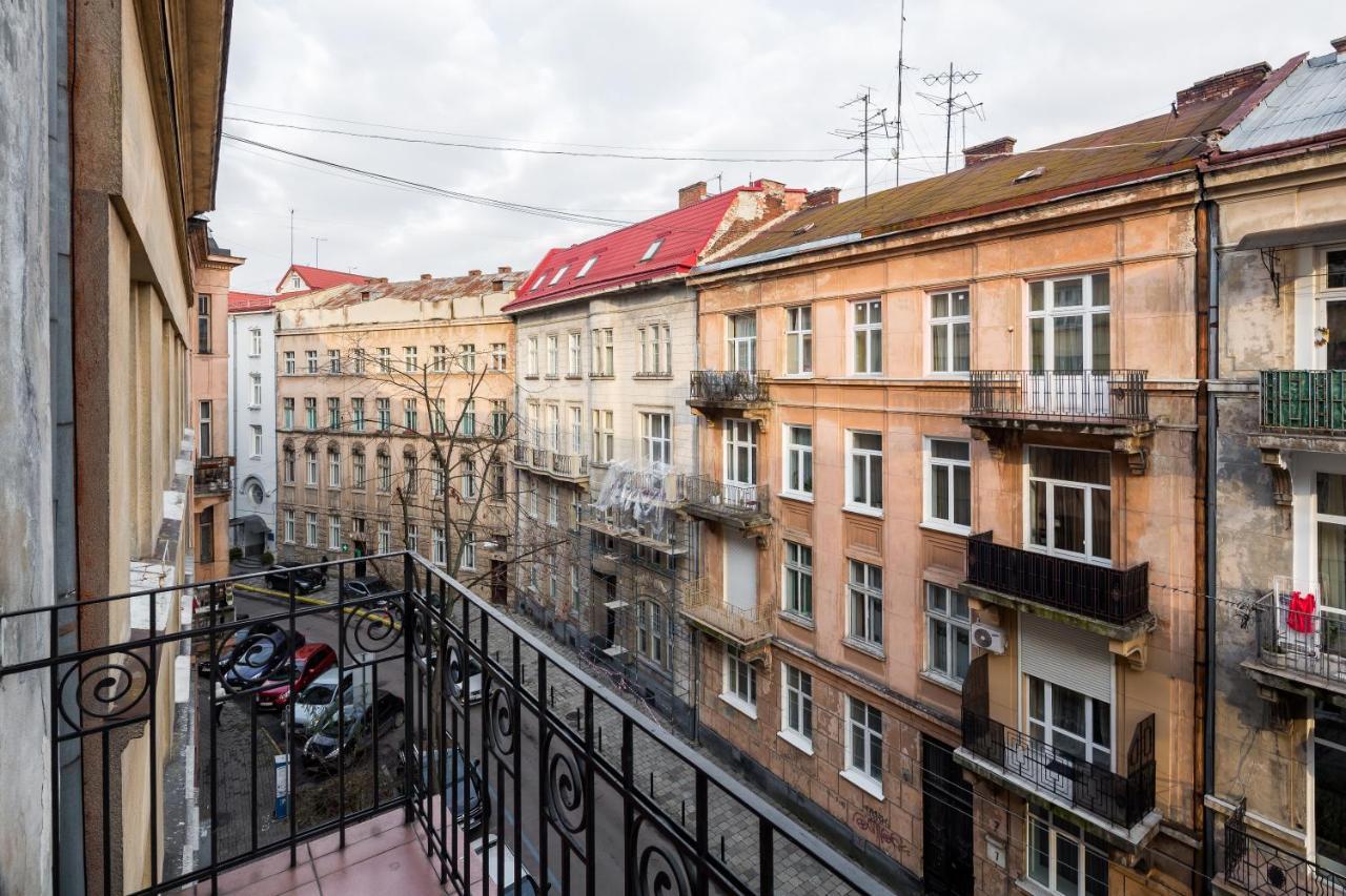 Romari Два Поверхи Lägenhet Lviv Exteriör bild